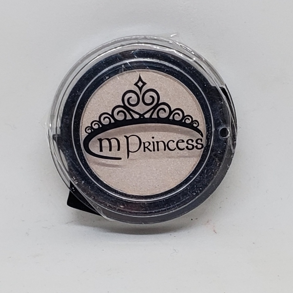 M Princess pressed eyeshadow "Biscuit" 🆕️ makeup